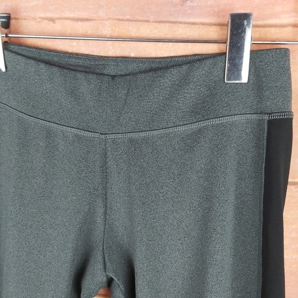 🍄3/50$🍄 REEBOK Speedwick training running capri legging size Medium - Picture 3 of 7